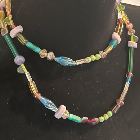 Sabika Beaded Necklace - Picture 3 of 3